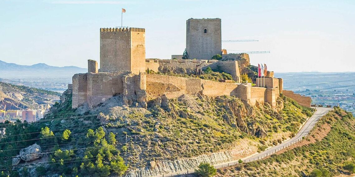 Castillo de Lorca: Descubre la historia y secretos de la fortaleza más emblemática de Murcia