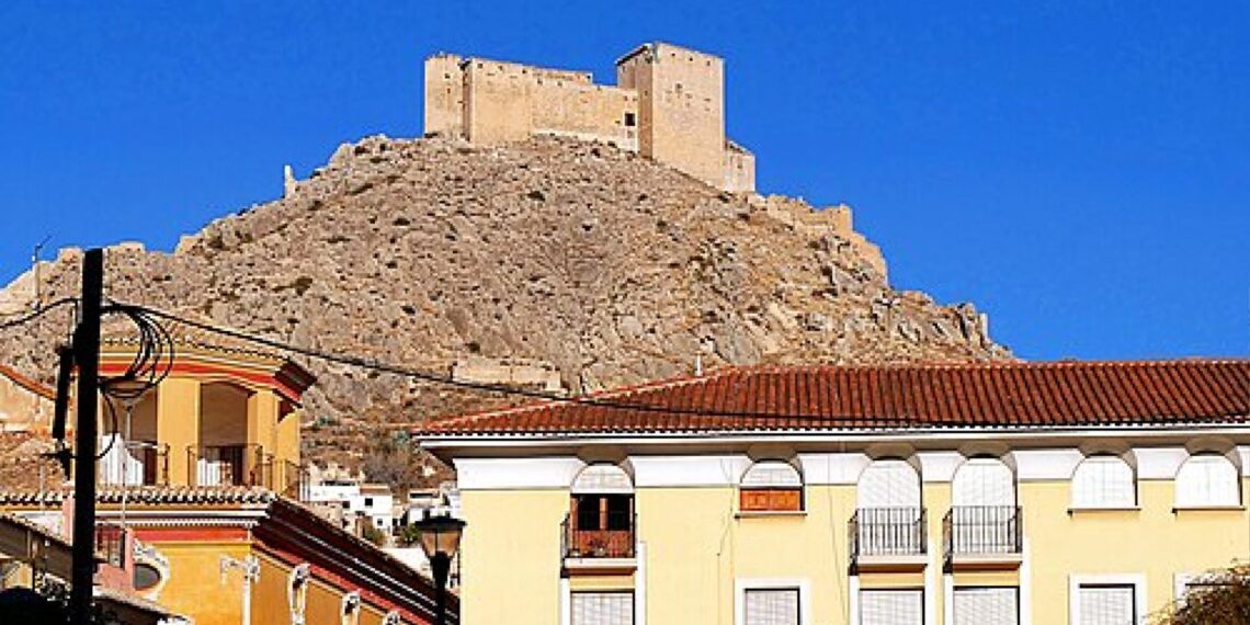 Castillo de Mula: Descubre su historia, misterios y legado patrimonial