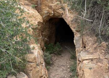 Entrada a la Sima de las Palomas